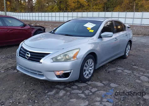 2013 Nissan Altima 2.5 S z USA, uszkodzony, nr VIN 1N4AL3AP1DC212294